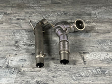 Laden Sie das Bild in den Galerie-Viewer, VW Golf 8 MK8 GTI / Clubsport Downpipe Catless RP
