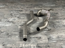 Laden Sie das Bild in den Galerie-Viewer, VW Golf 8 MK8 R Downpipe Catless RP
