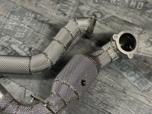 Laden Sie das Bild in den Galerie-Viewer, Mercedes A35 AMG W177 OPF 2019-  Downpipe Catless RP