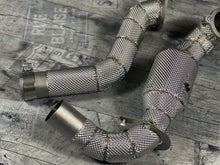 Laden Sie das Bild in den Galerie-Viewer, Mercedes A35 AMG W177 OPF 2019-  Downpipe Catless RP