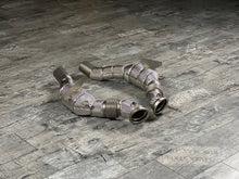 Laden Sie das Bild in den Galerie-Viewer, Ferrari 488 GTB / Spider / Pista Downpipe RP 200 Zellen Katalysator