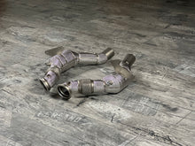 Laden Sie das Bild in den Galerie-Viewer, Ferrari 488 GTB / Spider / Pista Downpipe RP 200 Zellen Katalysator