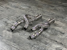Laden Sie das Bild in den Galerie-Viewer, Lamborghini Revuelto 6.5L V12 Downpipe Catless RP