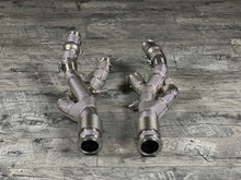 Laden Sie das Bild in den Galerie-Viewer, Lamborghini Revuelto 6.5L V12 Downpipe Catless RP