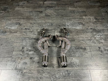 Laden Sie das Bild in den Galerie-Viewer, Lamborghini Revuelto 6.5L V12 Downpipe Catless RP