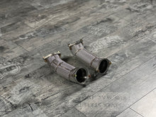 Laden Sie das Bild in den Galerie-Viewer, BMW M5 G90 G99 Touring S68 Downpipe 2024- Secondary Pipes Sekundär Katalysatoren