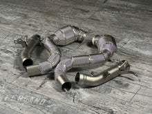 Laden Sie das Bild in den Galerie-Viewer, Mercedes C63 / C63S  S205 / W205 AMG Downpipe 200 Zellen Katalysator