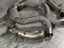 Laden Sie das Bild in den Galerie-Viewer, Mercedes C63 / C63S  S205 / W205 AMG Downpipe 200 Zellen Katalysator
