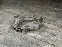 Laden Sie das Bild in den Galerie-Viewer, Ferrari 488 GTB / Spider / Pista Downpipe RP 200 Zellen Katalysator