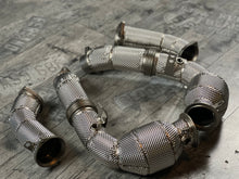 Laden Sie das Bild in den Galerie-Viewer, BMW M5 G90 M5 G99 Touring S68 Downpipe 2024- 200 Zellen Katalysator EUR 6