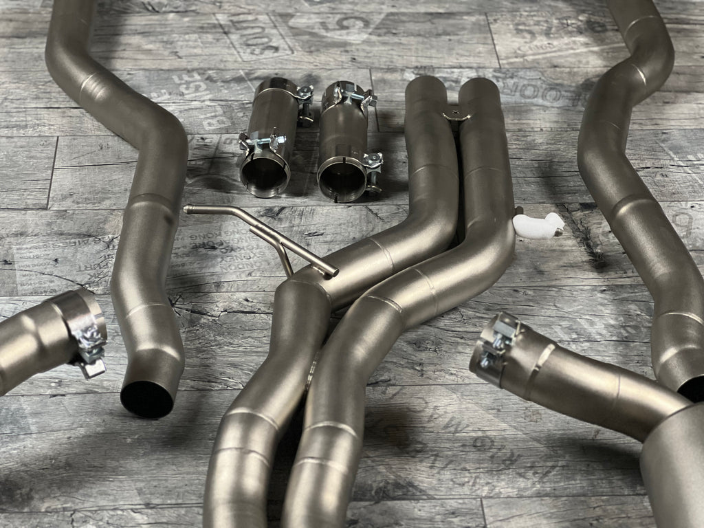 Audi RS5 B8 4.2 V8 Klappenauspuffanlage X-Pipe RP
