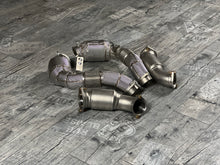 Laden Sie das Bild in den Galerie-Viewer, BMW  X5 / X6M F95 / F96 S63 Downpipe 11/2020- Catless RP