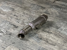 Laden Sie das Bild in den Galerie-Viewer, BMW M140i / 340i / 440i / 540i / 640i / 740i/ X3/ X4 Downpipe 200 Zellen Kat RP