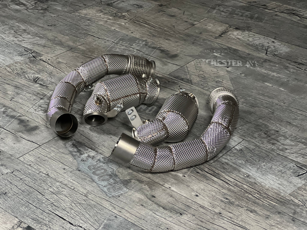 BMW F90 M5 F91 / F92 / F93 M8 Downpipe S63M -10/2020 Catless RP