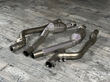 Laden Sie das Bild in den Galerie-Viewer, Mercedes AMG E63 / E63S 5.5T Downpipe Catless RP