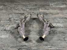 Laden Sie das Bild in den Galerie-Viewer, Ferrari SF90 Stradale / Spider / XX Downpipe RP Catless