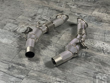Laden Sie das Bild in den Galerie-Viewer, Ferrari SF90 Stradale / Spider / XX Downpipe RP Catless