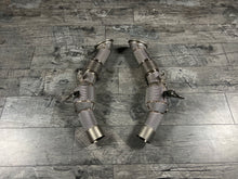 Laden Sie das Bild in den Galerie-Viewer, Ferrari SF90 Stradale / Spider / XX Downpipe RP Catless